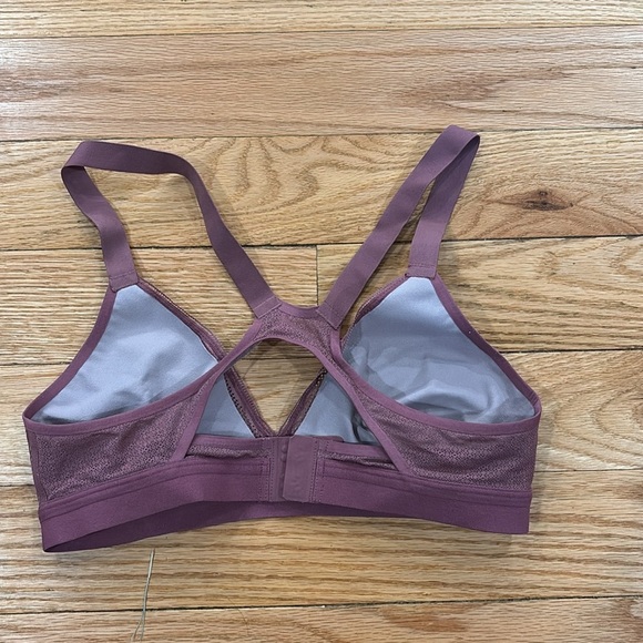 lululemon sports bra - Picture 3 of 4